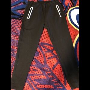 Old navy fleece joggers. Size L !!